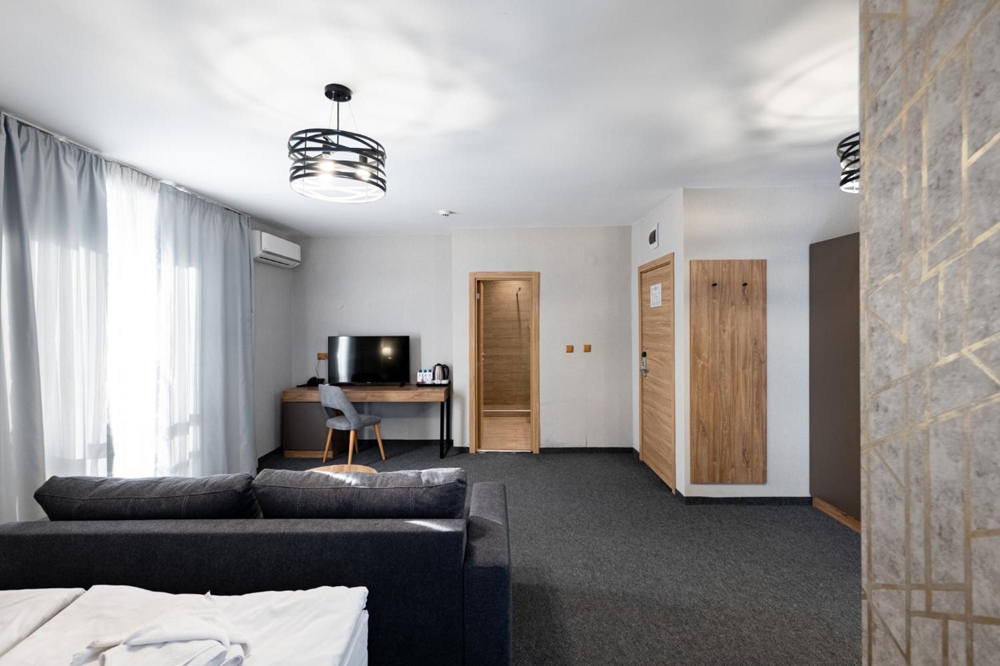 Avenue Hotel ブルガス エクステリア 写真